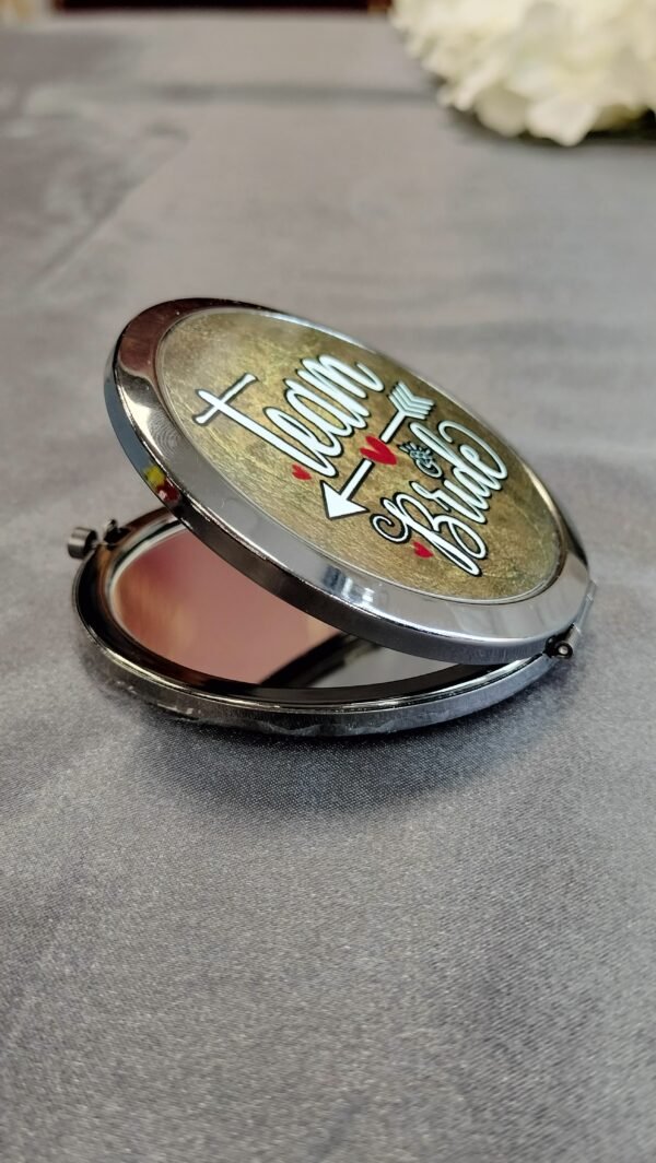 compact_gunmetal open